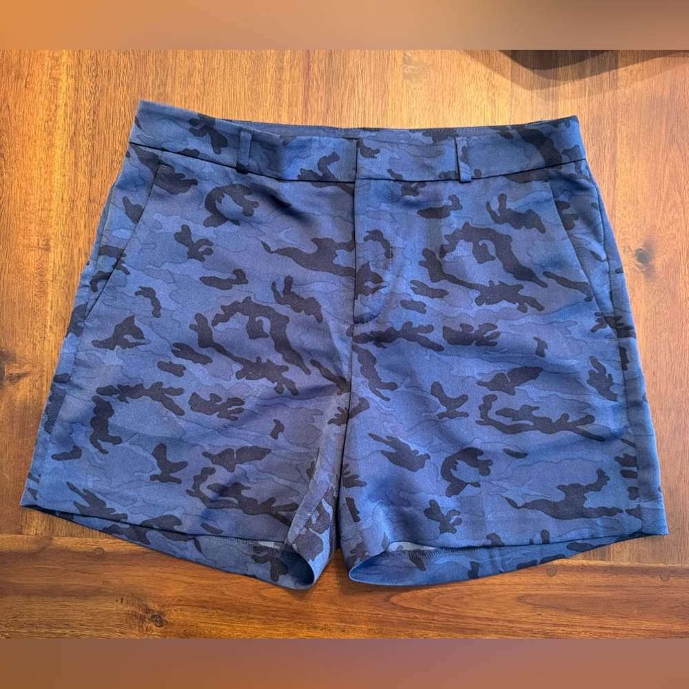 NWT Banana Republic 5” Blue Camo Chino Style Shorts